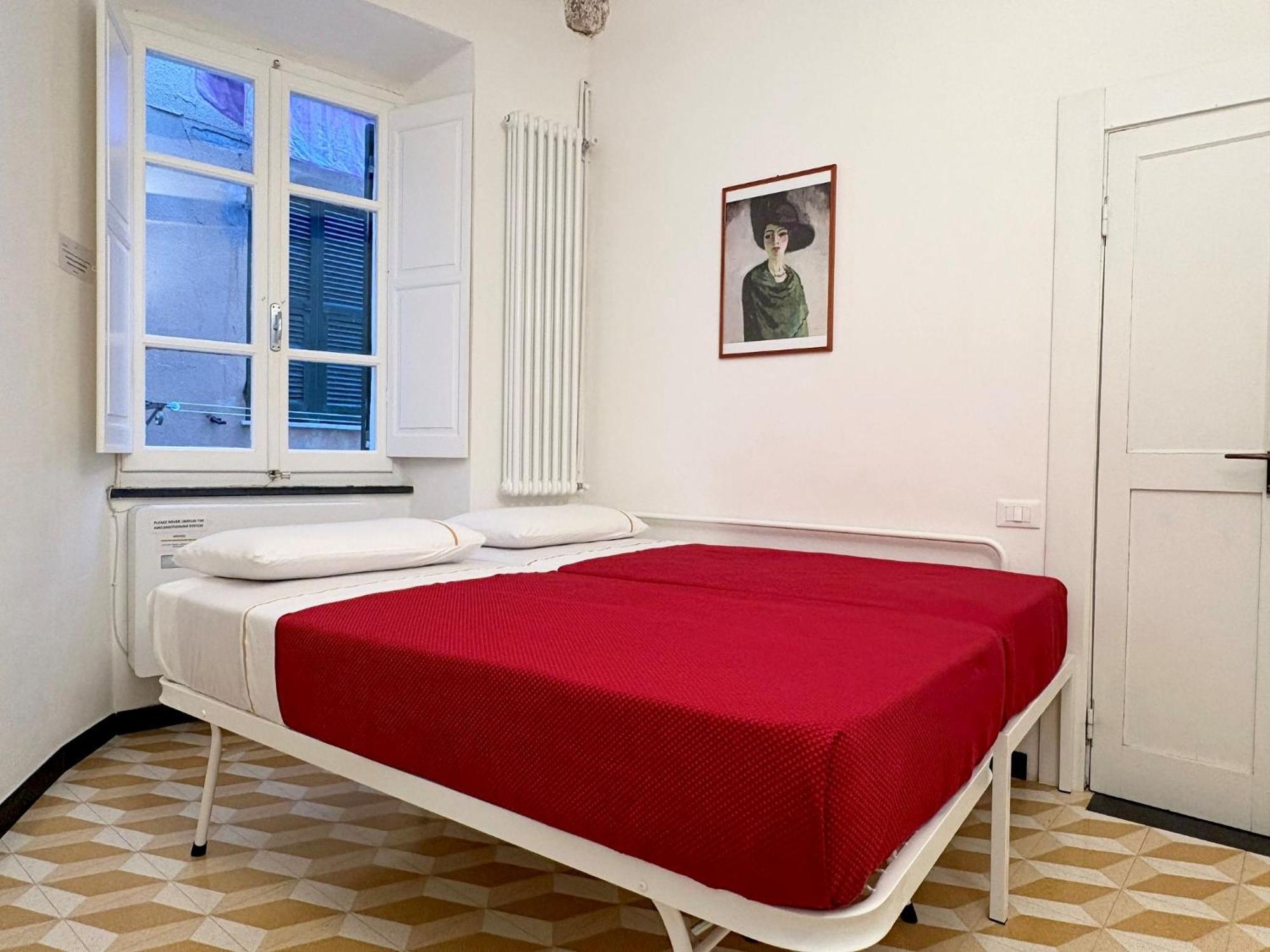 Marina Apartment, Unique, Authentic, Beachfront, 2 Aircondo Bdr , 2Bht, Easy To Train Or From Private Parking 韦尔纳扎 外观 照片